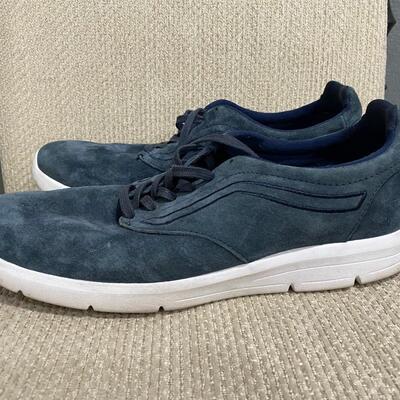 Men's Blue Suede VANS Lightweight Tennis Shoe Size 12 LXVI Ultracush Lite Old Skool
