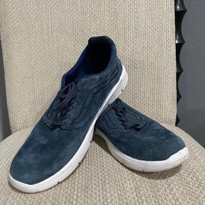 Men's Blue Suede VANS Lightweight Tennis Shoe Size 12 LXVI Ultracush Lite Old Skool