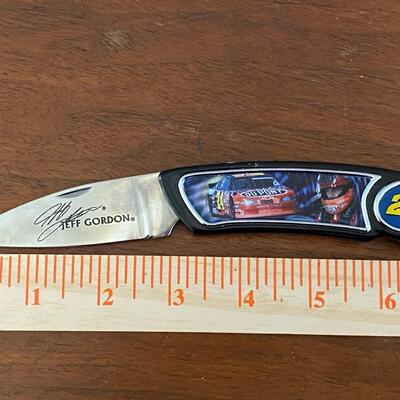 Pair of NASCAR #24 Franklin Mint Jeff Gordon Collector Folding Knives