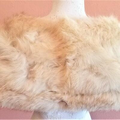 Lot #54  Nice Vintage Fox Shrug - great condition