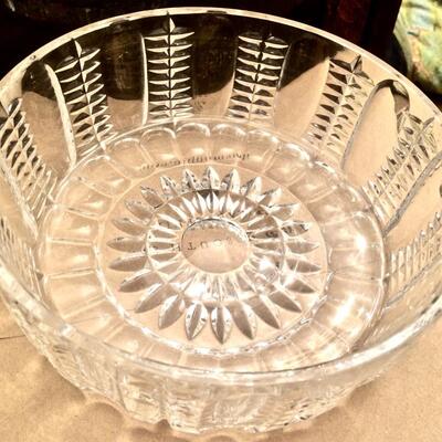 Vintage Mid Century Crystal Bowl 8x3"