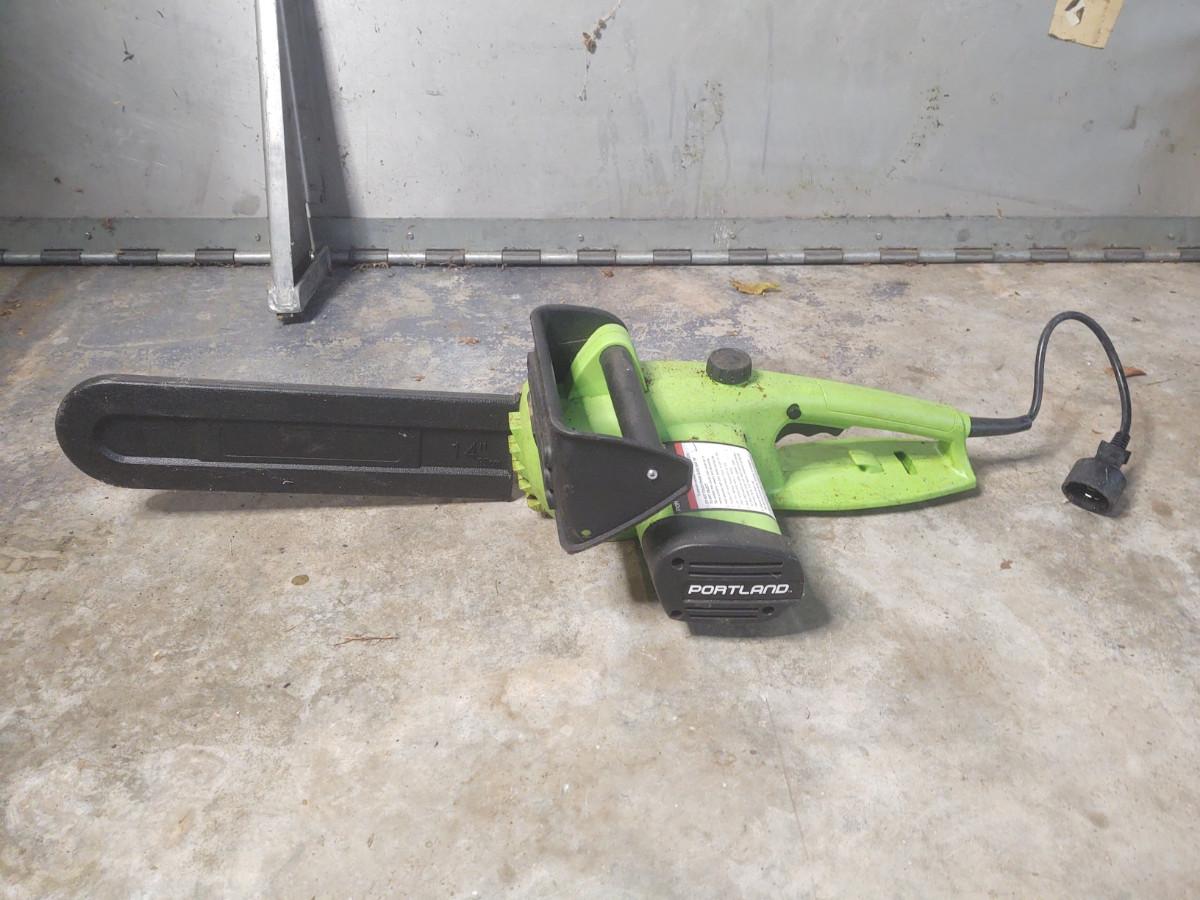 Portland Electric Chain Saw