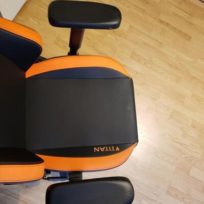 Secret Lab Titan Gaming Chair