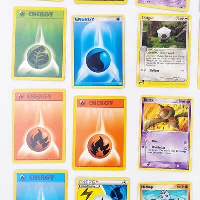 POKÃ‰MON- MULTIPLE YEARS - BUNDLE W/ 2 HOLOGRAPHIC CARD #9