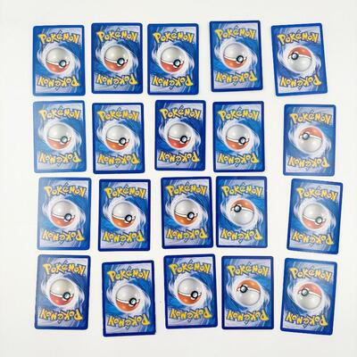 POKÃ‰MON BUNDLE - MULTI YRS - BUNDLE - 2 HOLOGRAPHIC CARDS