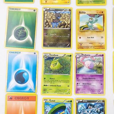 POKÃ‰MON BUNDLE - MULTI YRS - BUNDLE - 2 HOLOGRAPHIC CARDS