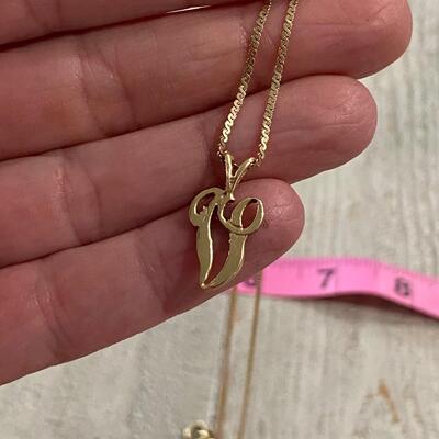 14k Yellow Gold V Initial Charm Pendant with Necklace