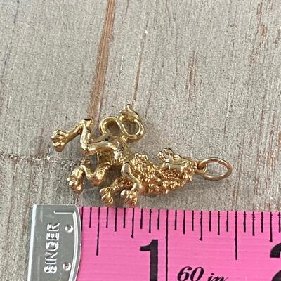 Gold Tone British Medieval Roaring Lion Charm Pendant