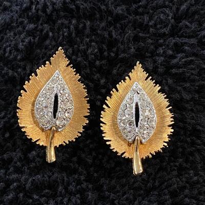 Vintage Gold Tone & Rhinestone Leaf Shaped Clip Style Earrings