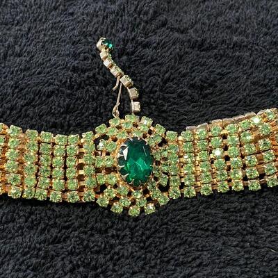 Vintage Deco Light Peridot Green Rhinestone Choker Emerald Green Center Statement Necklace