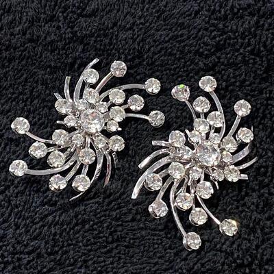 Vintage EMJ Emmons Swirled Starburst Rhinestone Clip Style Earrings