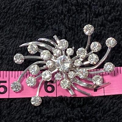 Vintage EMJ Emmons Swirled Starburst Rhinestone Clip Style Earrings