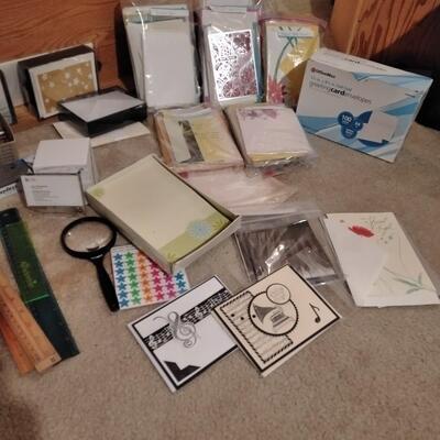 LOT 21 NICE VARIETY OF OFFICE SUPPLIES