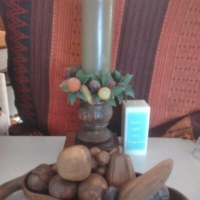 LOT 41 WOODEN FRUIT BOWL WITH WOOD FRUIT & CANDLE HOLDER