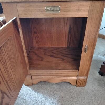 LOT 59 REPRODUCTION ANTIQUE OAK ICEBOX END TABLE