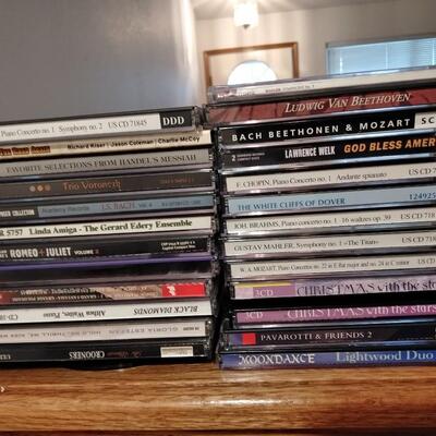 LOT 35 CLASSICAL MUSIC ON CDS