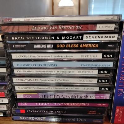 LOT 35 CLASSICAL MUSIC ON CDS