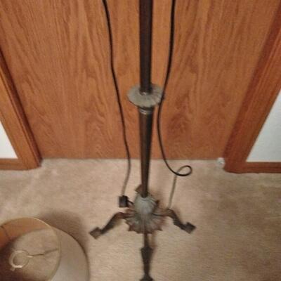 LOT 25 FAUX FLOWERS & ANTIQUE FLOOR LAMP