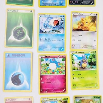 POKÃ‰MON BUNDLE  - MULTI YRS  - 2 HOLOGRAPHIC CARDS  #20