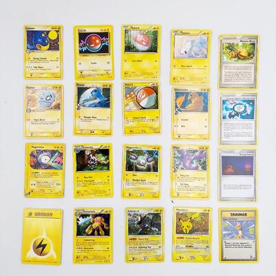 POKÃ‰MON BUNDLE  - MULTI YRS - POKEMON ELECTRIC w/ HOLOGRAPHIC CARDS #29