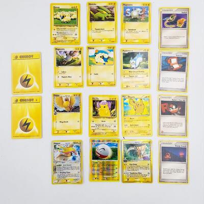 POKÃ‰MON BUNDLE  - MULTI YRS - ELECTRIC W/ HOLOGRAPHIC CARDS #30