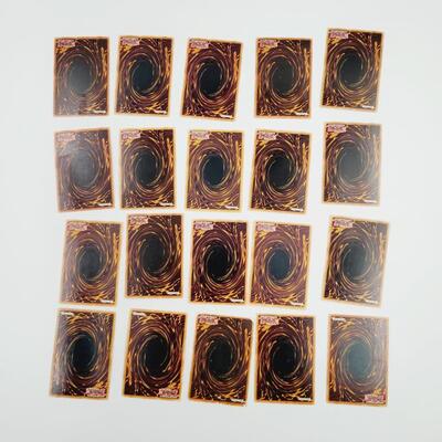 YU-GI-OH - MULTI YRS - 4 HOLOGRAPHIC CARDS  #34