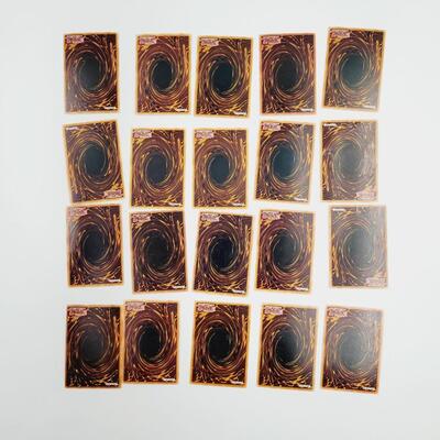 YU-GI-OH - MULTI YRS - 5 HOLIGRAPHIC CARDS  #35