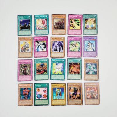 YU-GI-OH - MULTI YRS - 5 HOLIGRAPHIC CARDS  #35