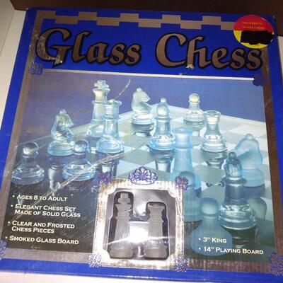 Games chess and TRI Ominos