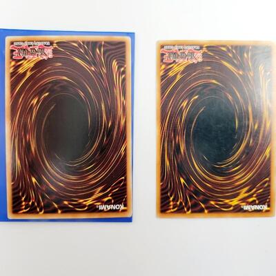YU-GI-OH - MULTI YRS - 2 HOLIGRAPHIC CARDS #38