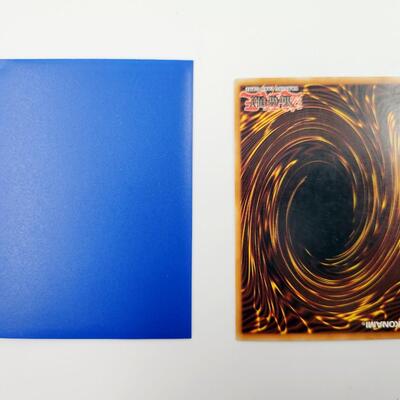 YU-GI-OH - MULTI YRS - 2 HOLIGRAPHIC CARDS #38