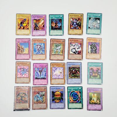 YU-GI-OH - MULTI YRS - 2 HOLIGRAPHIC CARDS #39