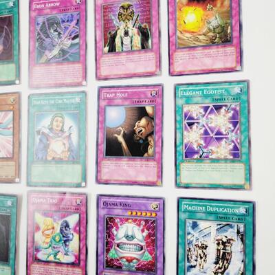 YU-GI-OH - MULTI YRS - 2 HOLIGRAPHIC CARDS  #44