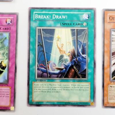 YU-GI-OH - MULTI YRS - 2 HOLIGRAPHIC CARDS  #44