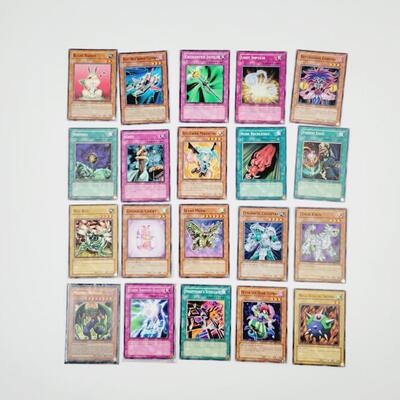 YU-GI-OH - MULTI YRS - 2 HOLIGRAPHIC CARDS #45