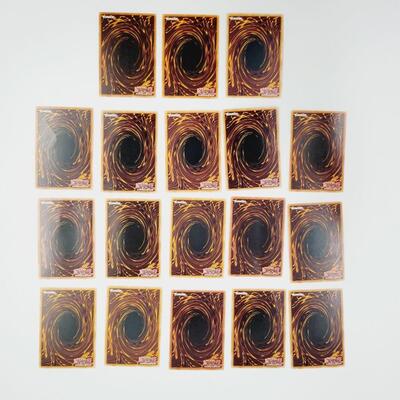YU-GI-OH - MULTI YRS - 2 HOLIGRAPHIC CARDS #45