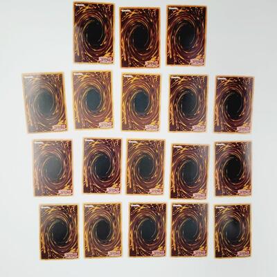 YU-GI-OH - MULTI YRS - 2 HOLIGRAPHIC CARDS #46