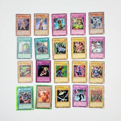 YU-GI-OH - MULTI YRS - 2 HOLIGRAPHIC CARDS #47
