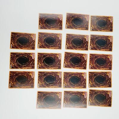 YU-GI-OH - MULTI YRS - 2 HOLIGRAPHIC CARDS #47