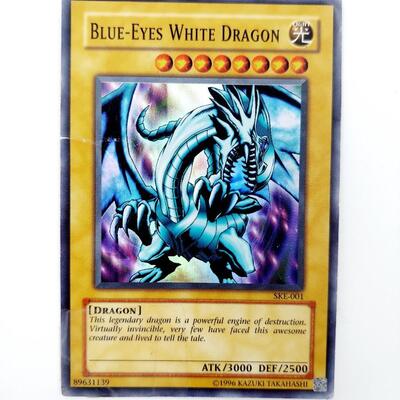 YU-GI-OH - MULTI YRS - 3 HOLIGRAPHIC DRAGON CARDS  #48