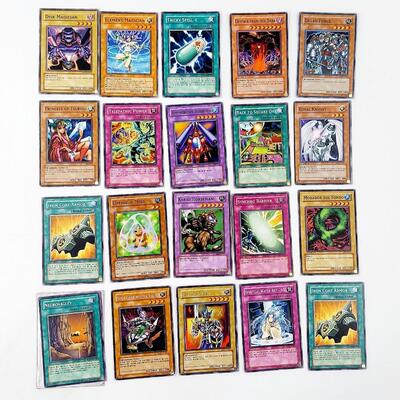 YU-GI-OH - MULTI YRS - 3 HOLIGRAPHIC CARDS #50