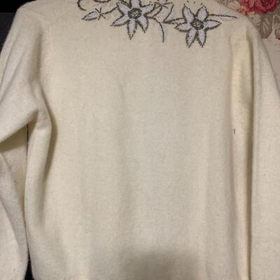 Beautiful Vintage Beaded Sweater Hong Kong SZ M