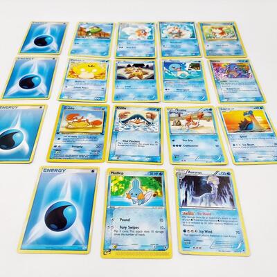 POKÃ‰MON - MULTI YRS - WATER POKÃ‰MON BUNDLE & 2 HOLIGRAPHIC CARDS  #54