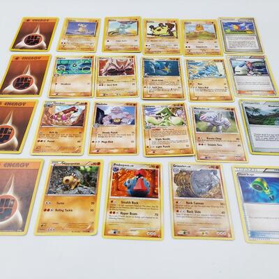 POKÃ‰MON - MULTI YRS - FIGHTING POKÃ‰MON & 1 HOLIGRAPHIC CARD #56