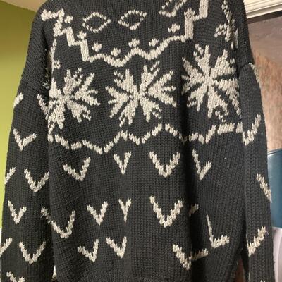 Peterborough Row 100% wool sweater SZ M