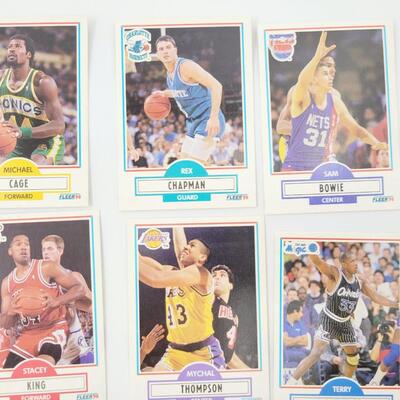 NBA BASKETBALL CARD FLEER CARDS 1990