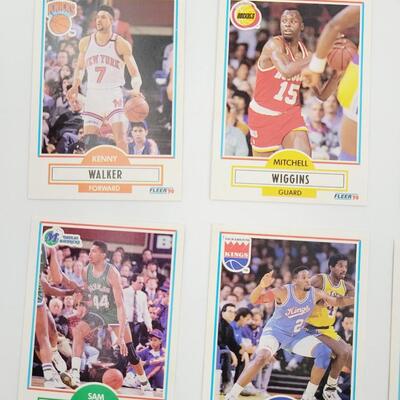 NBA BASKETBALL CARD FLEER CARDS 1990