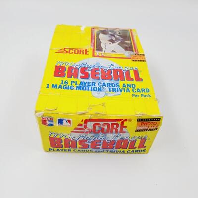 HUGE BUNDLE OF SCORE 1990 & MORE BASEBALL CARDS - BOX INCLUDED