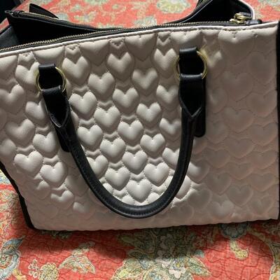 Betsey Johnson heart purse CUTE