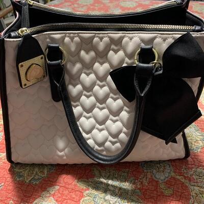 Betsey Johnson heart purse CUTE